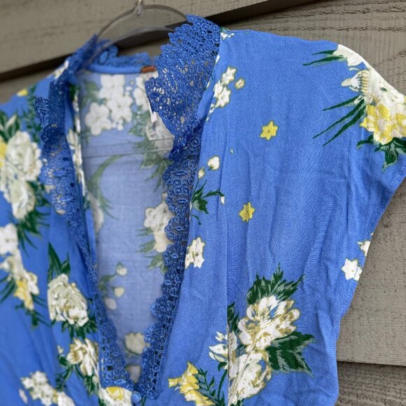 Free People Floral Lace Trim Dress ๐ธ Size 8 Blue Button Front Boho Fit & Flare - Picture 5 of 10